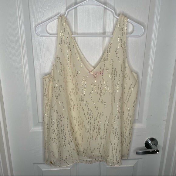 Lilly Pulitzer Tops - Lilly Pulitzer Florin Silk Sleeveless V-Neck Coconut Fish Clip Chiffon M